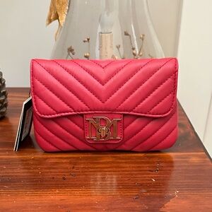 BADGLEY MISCHKA women’s SIMPLE PHONE CROSSBODY WITH LETTER LOCK IN FRONT